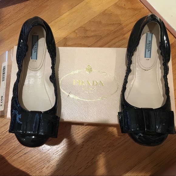 Prada Bow Flats. Size 36 - Picture 3 of 5
